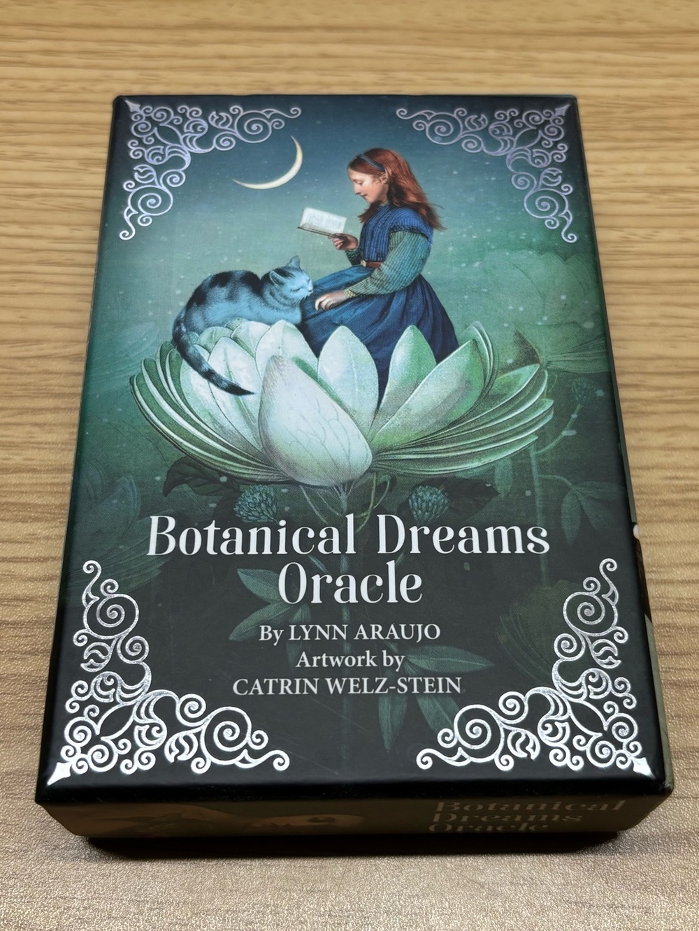 Botanical Dreams Oracle Deck by Lynn Araujo - Green Illustrated Box